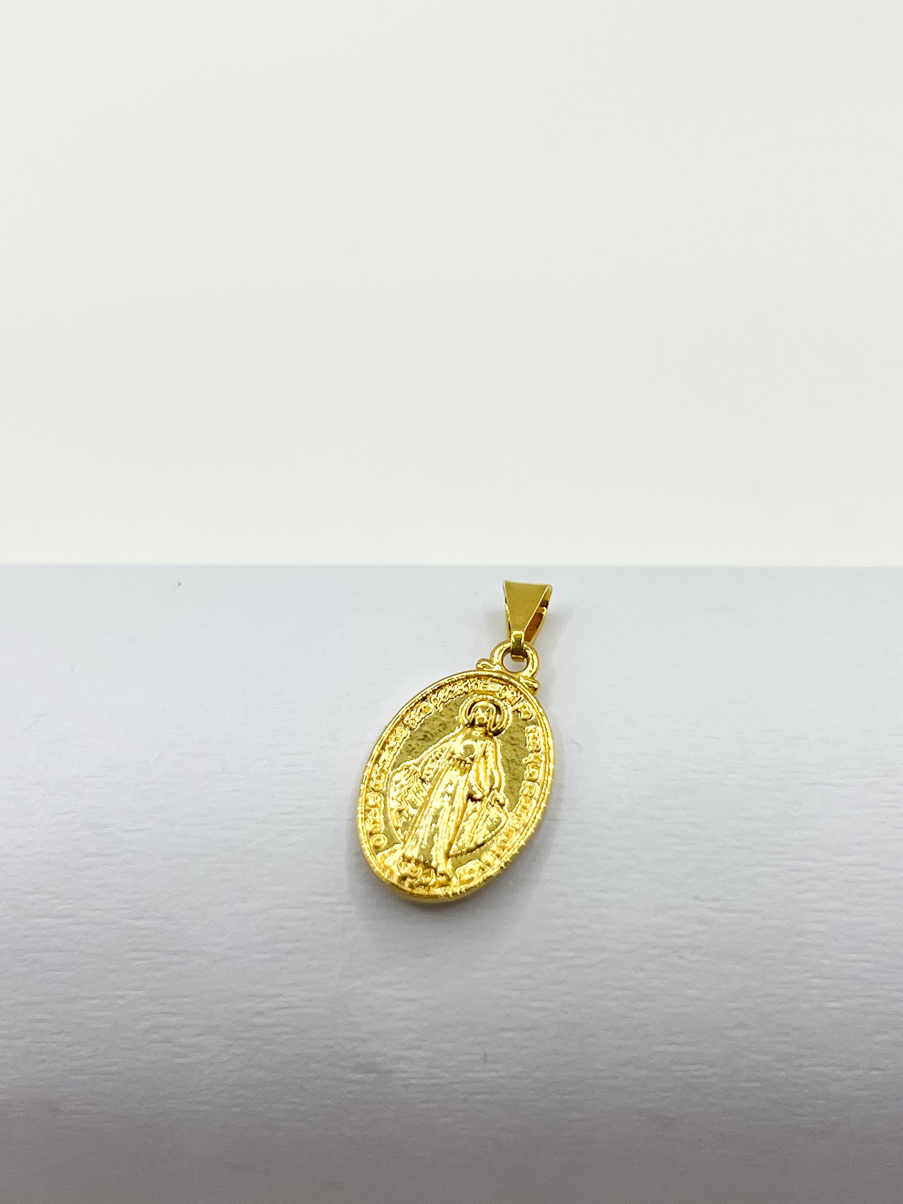 Dije Virgen Milagrosa